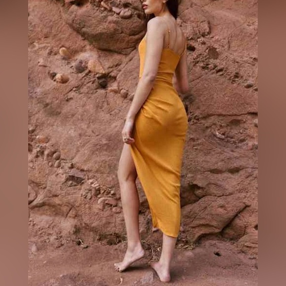 Reformation Mignon Dress in Ochre 0 - Picture 8 of 16